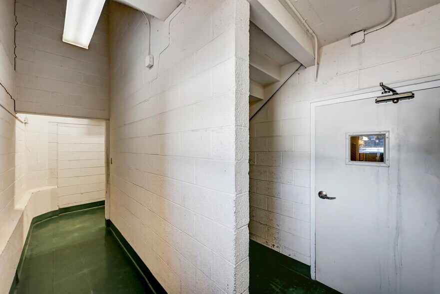 More Photos Of 301 Delaware Ave, Olyphant Office For Sale