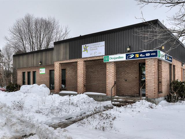 Primary Photo Of 1000 Rue Nadon, Saint-jerome Freestanding For Lease