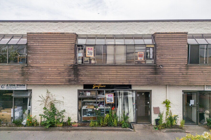 More Photos Of 11720 Voyageur Way, Richmond Light Distribution For Sale
