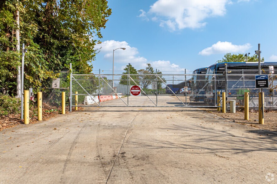 1253 Florida St, Baton Rouge, LA 70802 Truck Terminal For Sale