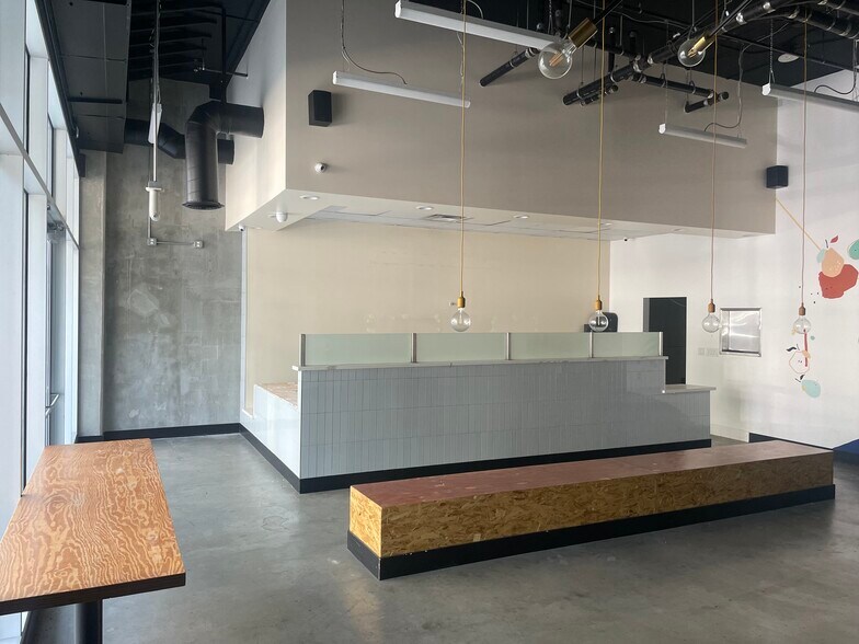 More Photos Of 424 W Pico Blvd, Los Angeles Apartments For Lease