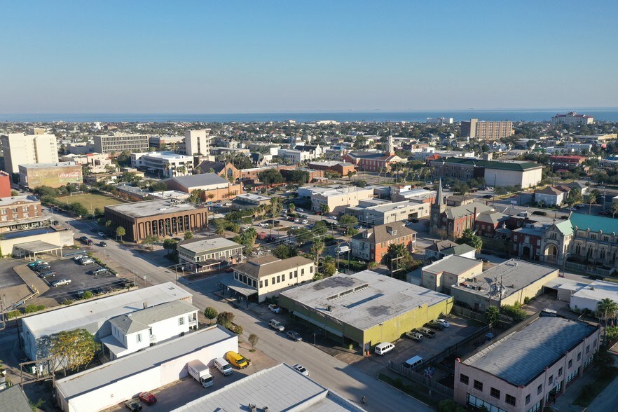 More Photos Of 2415 Church St, Galveston Light Distribution For Lease