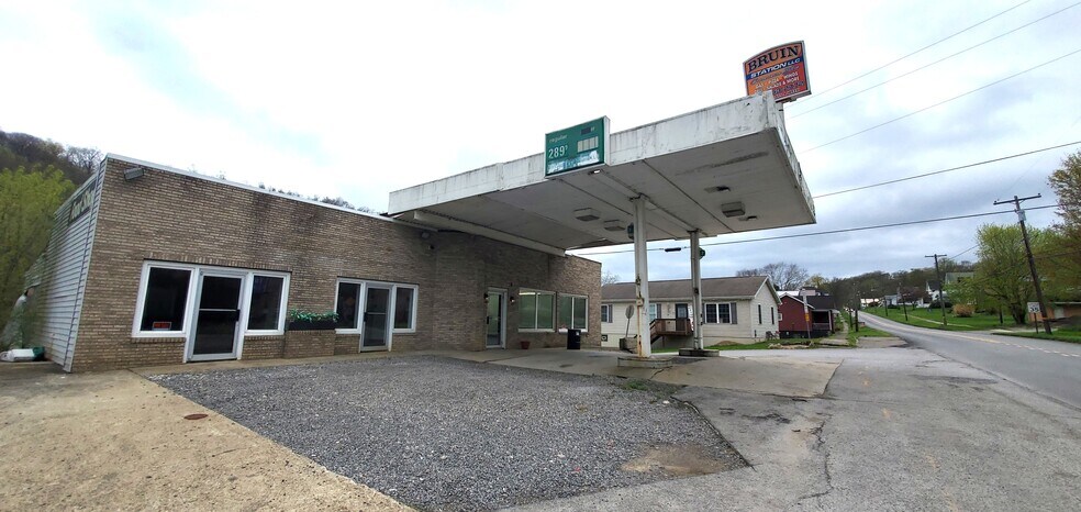 More Photos Of 163 Main St, Bruin Freestanding For Sale