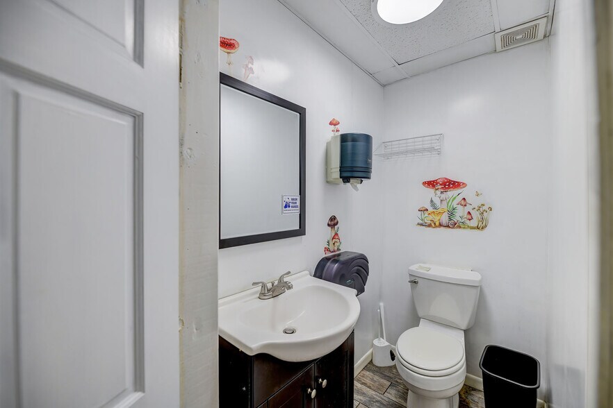 More Photos Of 430 W 3rd St, Nescopeck Restaurant For Sale