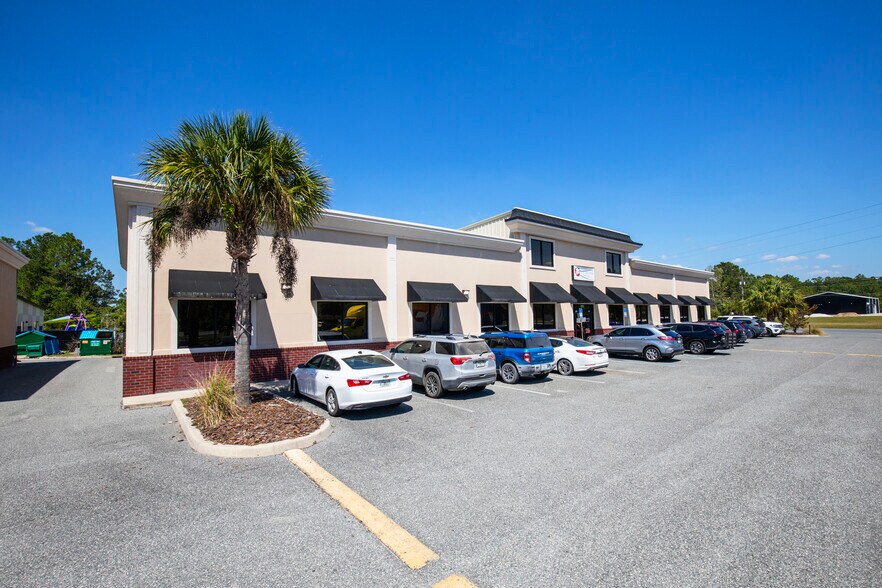 Primary Photo Of 1211 SW Bascom Norris Dr, Lake City Medical For Sale