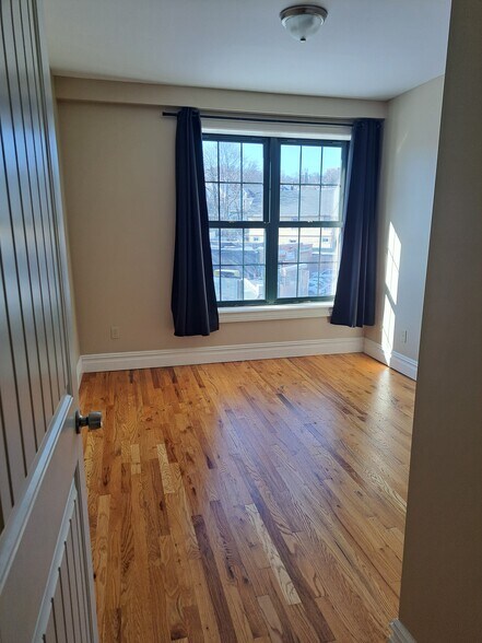 More Photos Of 520-528 Bay St, Staten Island Apartments For Lease