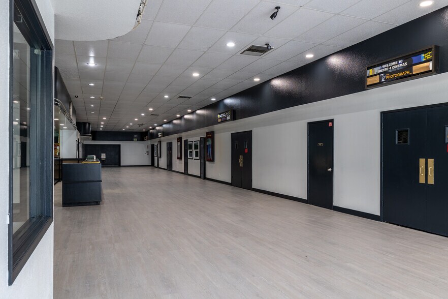 More Photos Of 123 E 7th St, Hanford Movie Theatre For Sale