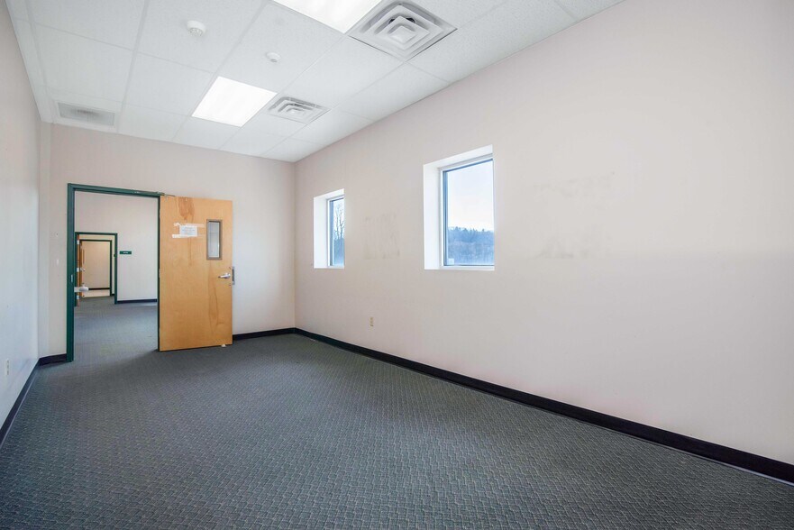 More Photos Of 33 W Main St, Vernon Rockville Storefront Retail Office For Lease