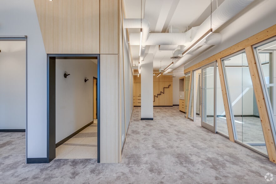 More Photos Of 112 6th Av E, Vancouver Unknown For Lease