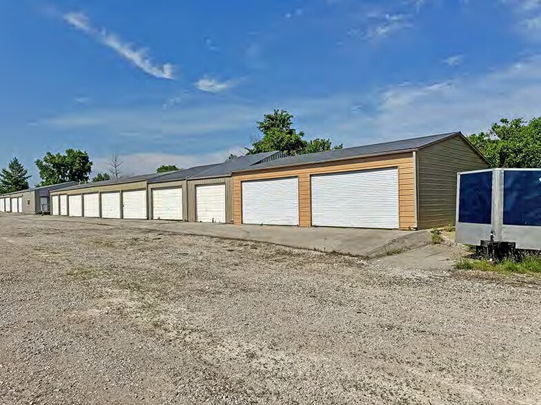 More Photos Of 1958 Llewellyn Rd, Belleville Flex For Sale
