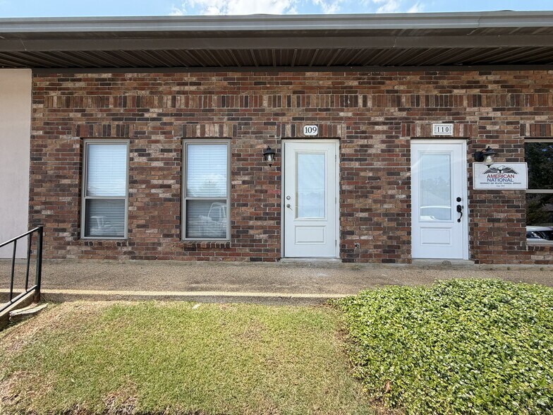 Primary Photo Of 1206 JW DavisSuites Ave, Hammond Office For Sale
