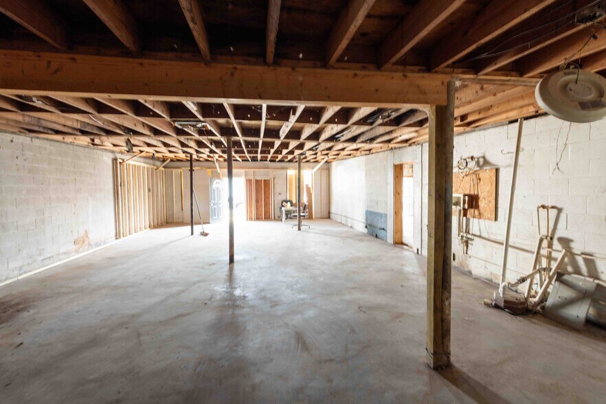 More Photos Of 8 2nd St, Aragon Apartments For Sale