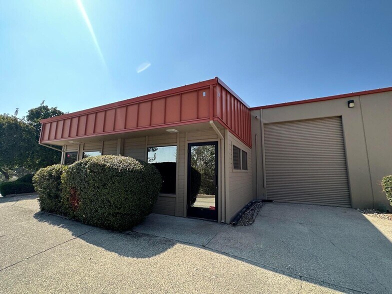More Photos Of 11860 Kemper Rd, Auburn Flex For Sale