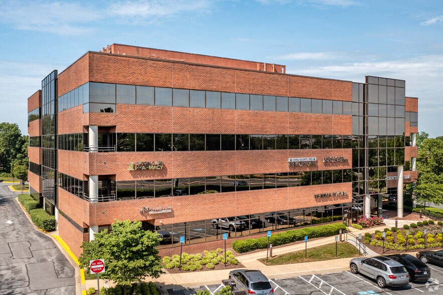 More Photos Of 12800 Middlebrook Rd, Germantown Office For Sale