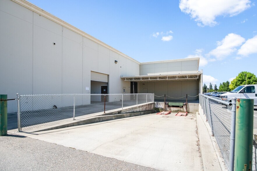 More Photos Of 5256 Pirrone Ct, Salida Warehouse For Lease