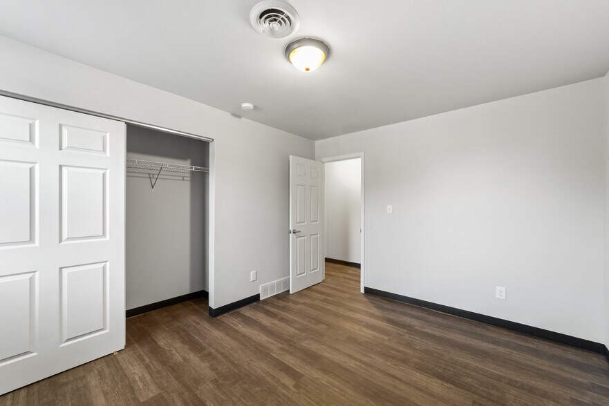 More Photos Of 1105 2nd Ave, Akron Apartments For Sale