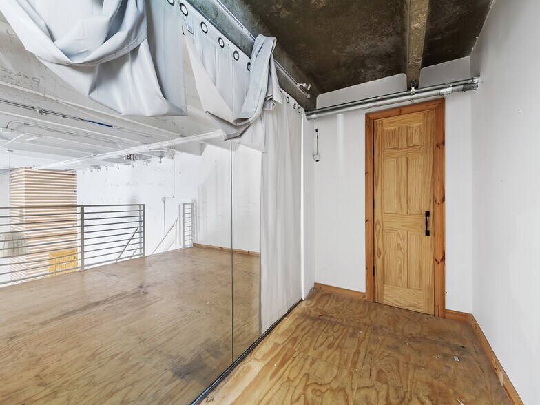 More Photos Of 603 NE 13th St, Fort Lauderdale Storefront Retail Office For Lease