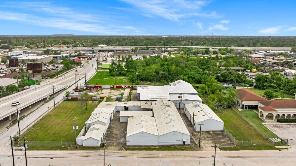 More Photos Of 3314 Carr St, Houston Manufacturing For Sale