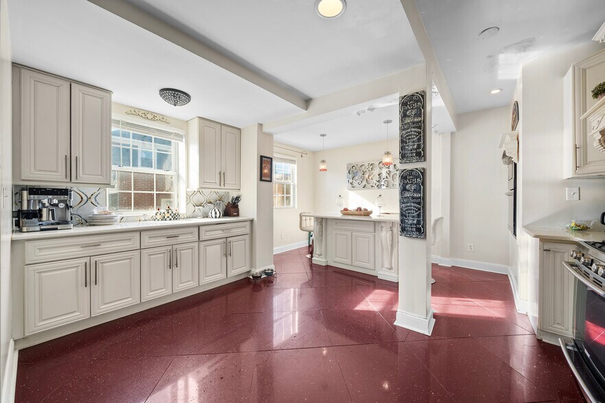 More Photos Of 70 Park Ave, Bay Shore Multifamily For Sale
