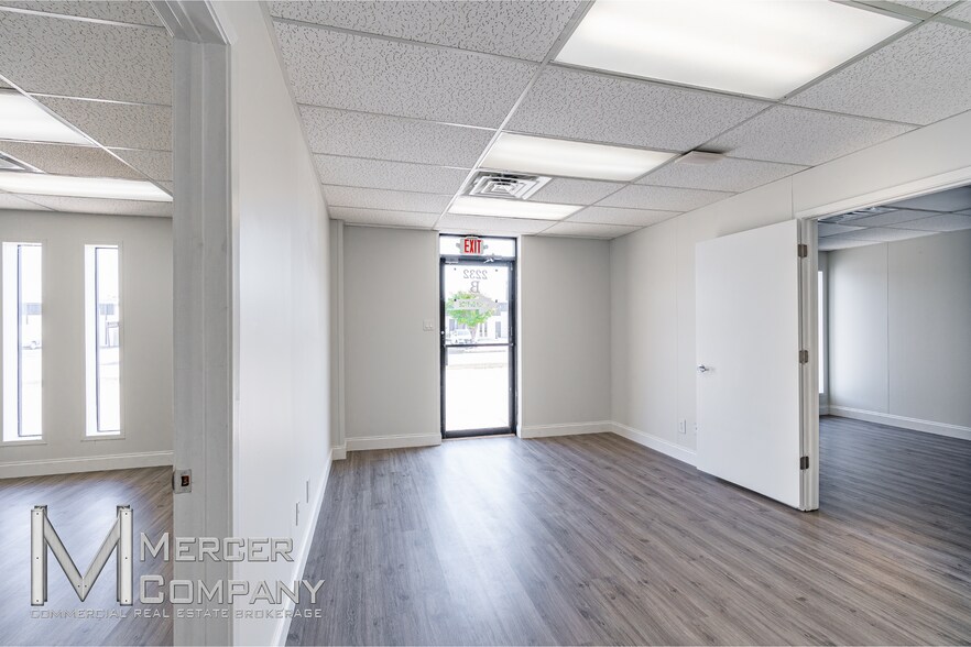 More Photos Of 2232 Michigan Ave, Arlington Showroom For Sale
