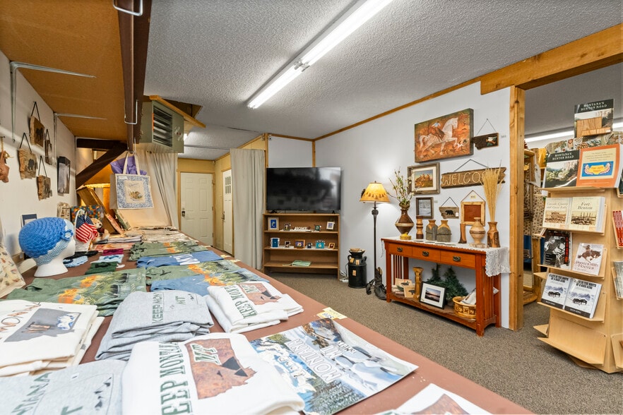 More Photos Of 2026 2nd Ave N, Great Falls General Retail For Lease