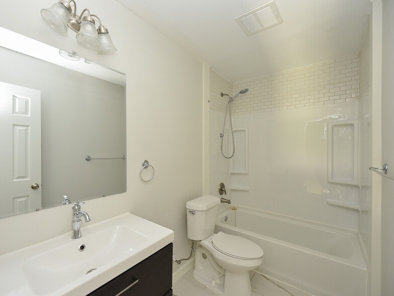 More Photos Of 225 Douglas St, Holly Springs Apartments For Sale