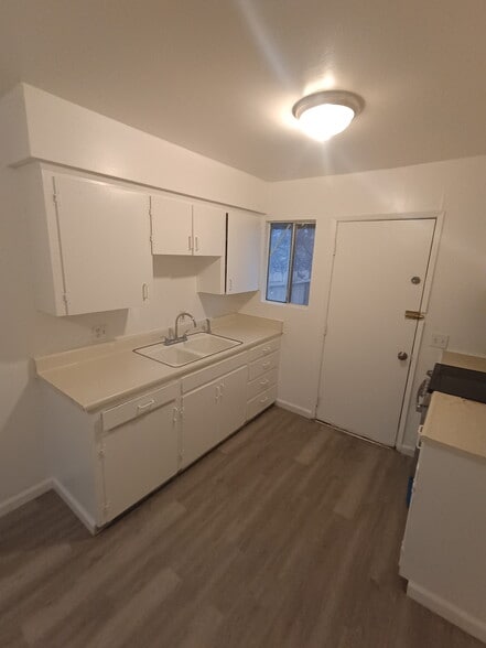 More Photos Of 3345 E Fairmont Ave, Fresno Apartments For Sale