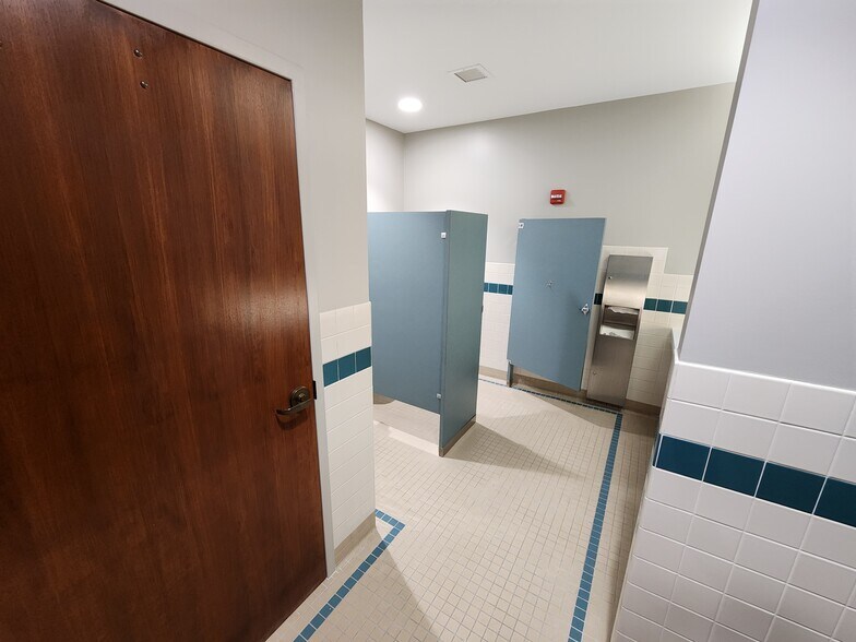 More Photos Of 2223 2nd Ave, Kearney Office For Lease