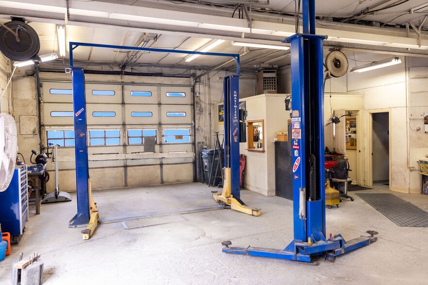 More Photos Of 8257 Frankford Ave, Philadelphia Auto Repair For Sale