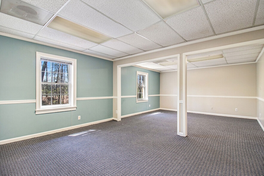 More Photos Of 655 Village Square Dr, Stone Mountain Loft Creative Space For Lease