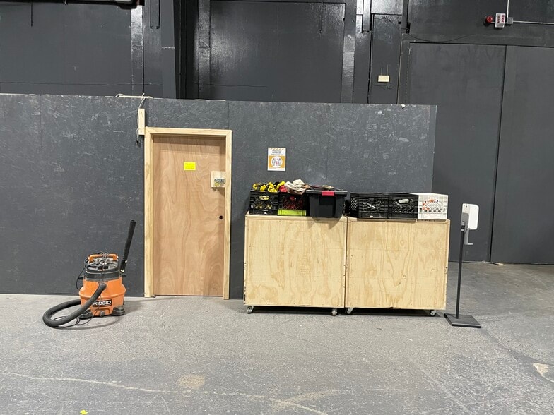 More Photos Of 4865 Arthur Kill Rd, Staten Island Warehouse For Sale