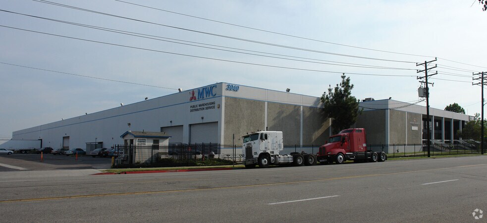 More Photos Of 3020-3070 E Victoria St, Compton Distribution For Lease
