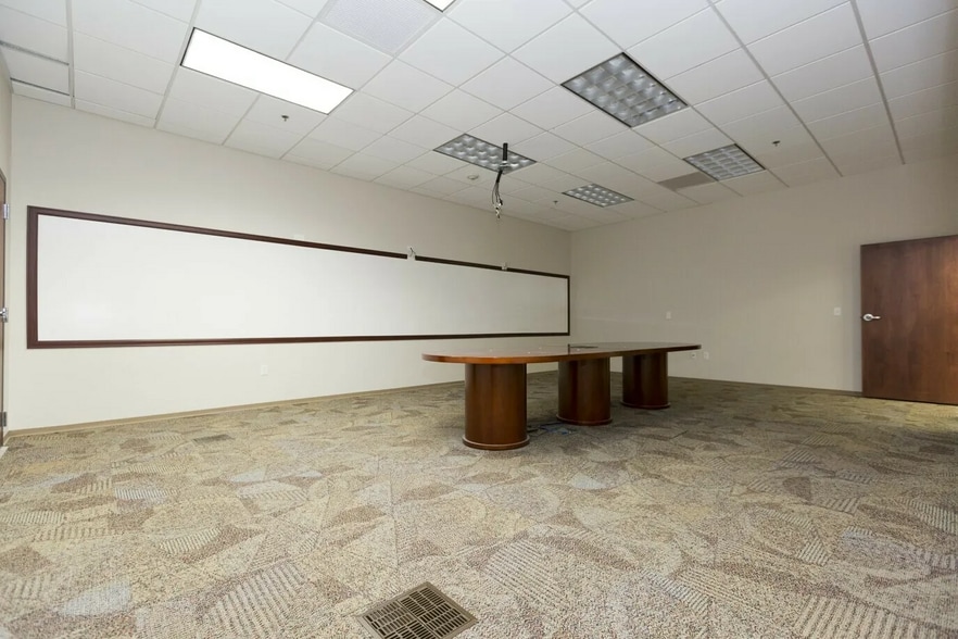 More Photos Of 10000 E University Dr, Prescott Valley Office For Sale