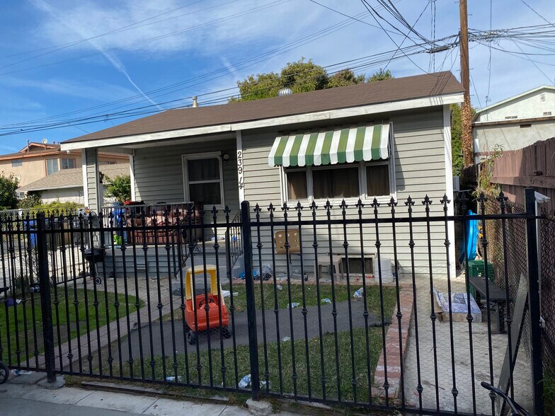 More Photos Of 239 W 43rd St, Los Angeles Apartments For Sale