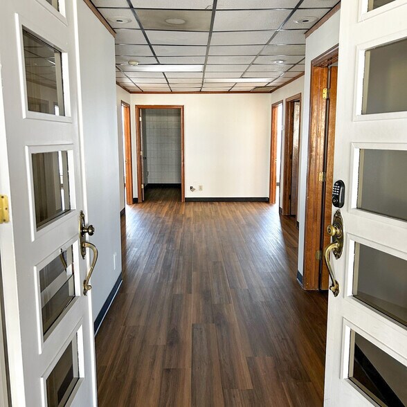 More Photos Of 5350 E 46th St, Tulsa Office For Lease