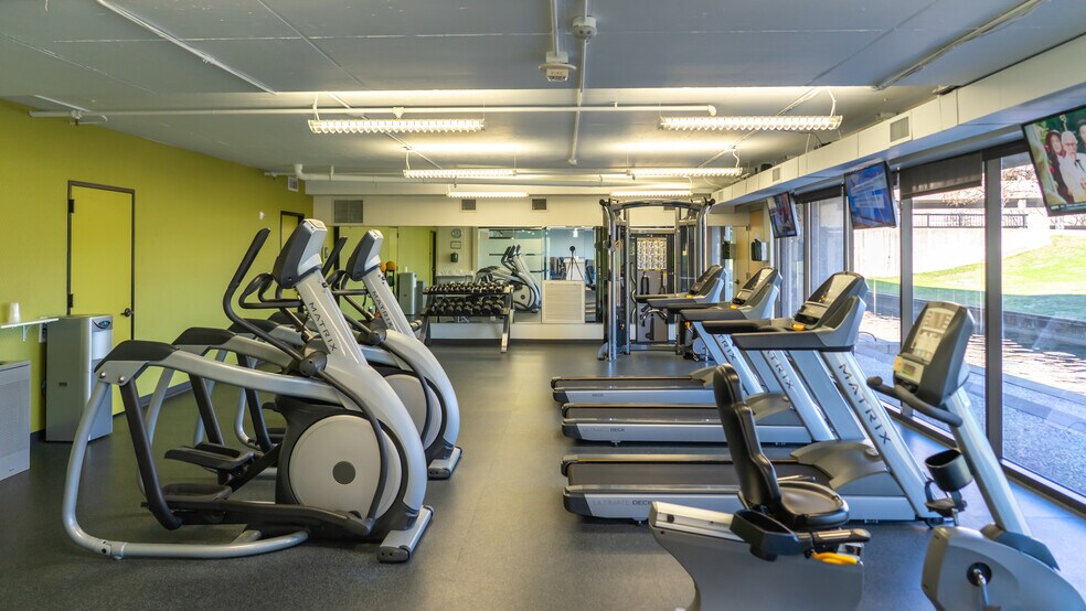 More Photos Of 511 E John Carpenter Fwy, Irving Office For Lease