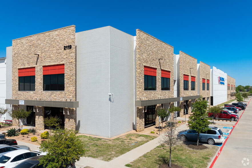 Primary Photo Of 2119 N I-35 E, DeSoto Distribution For Lease