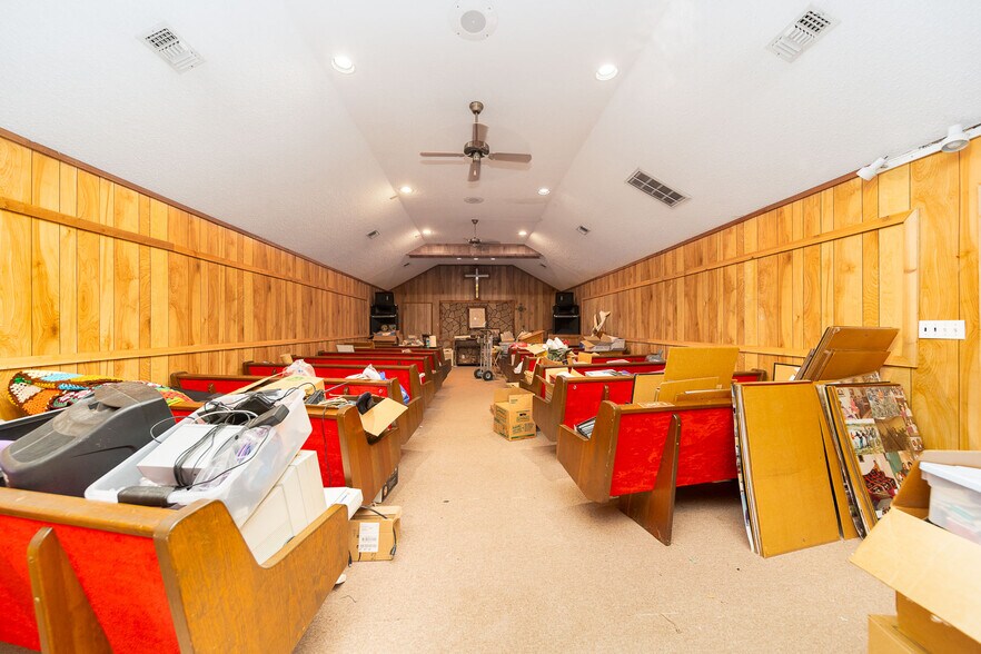More Photos Of 5802 Sheppard Rd, Baytown Specialty For Sale