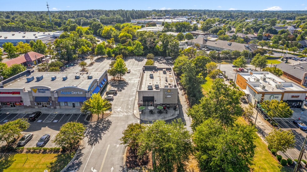 More Photos Of 1953 Whiskey Rd, Aiken Restaurant For Sale