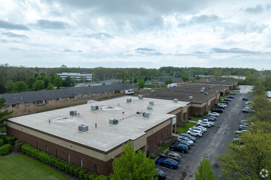 More Photos Of 31200-31250 Solon Rd, Solon Flex For Lease