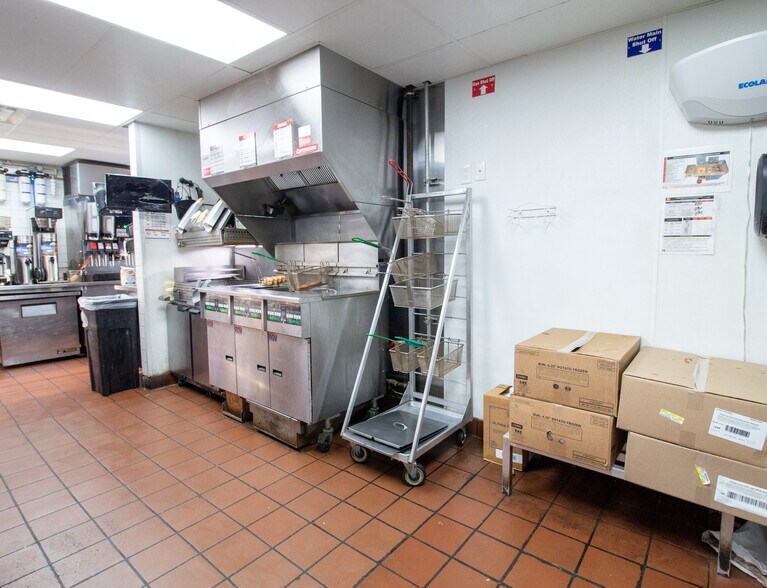 More Photos Of 504 W Vine St, Kissimmee Restaurant For Sale