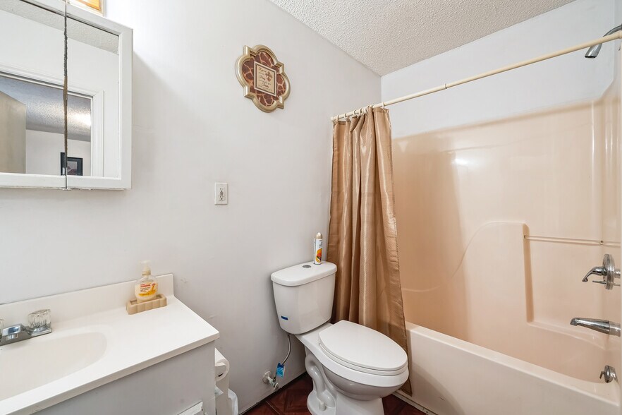More Photos Of 1040 US-13, Windsor Religious Facility For Sale