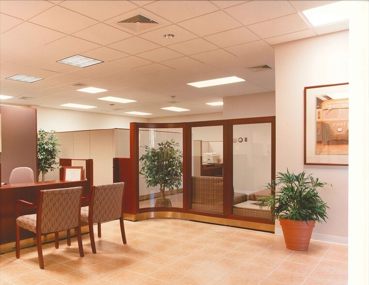 More Photos Of 6200 Harford Rd, Baltimore Storefront Retail Office For Lease