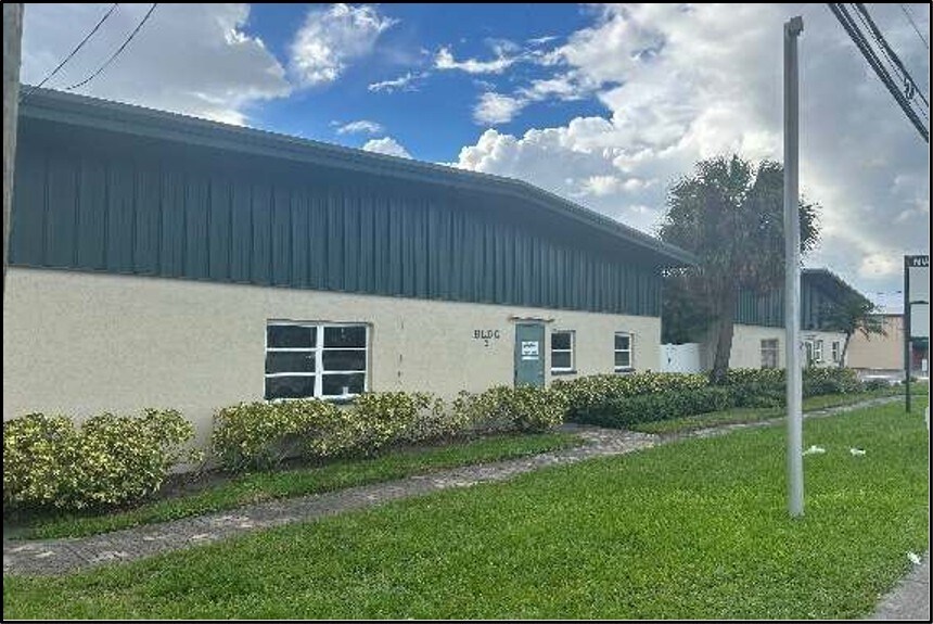 More Photos Of 13195 N 49th St N, Clearwater Warehouse For Lease