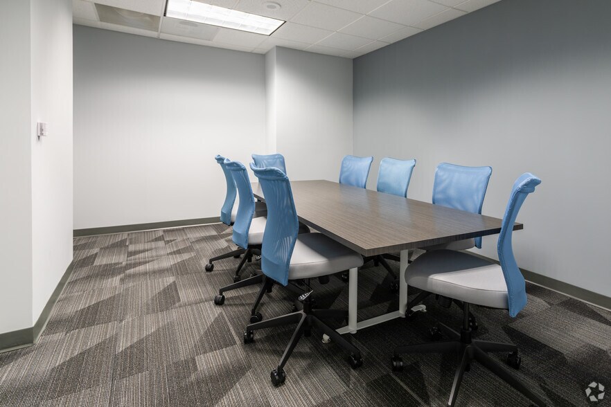 More Photos Of 8201 Corporate Dr, Landover Office For Lease