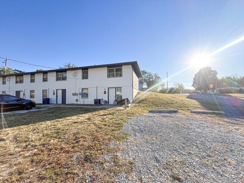 More Photos Of 408 S Mulberry St, Warrensburg Apartments For Sale