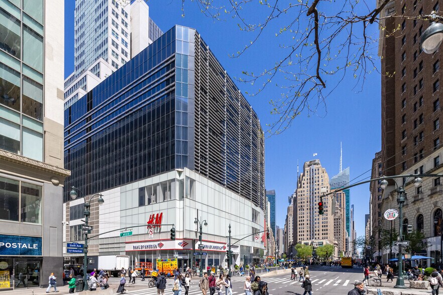 More Photos Of 1 Herald Sq, New York Office For Lease