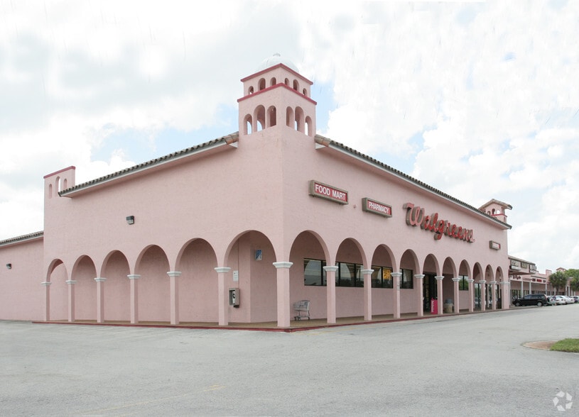 More Photos Of 4455-4485 N State Road 7, Lauderdale Lakes General Retail For Lease