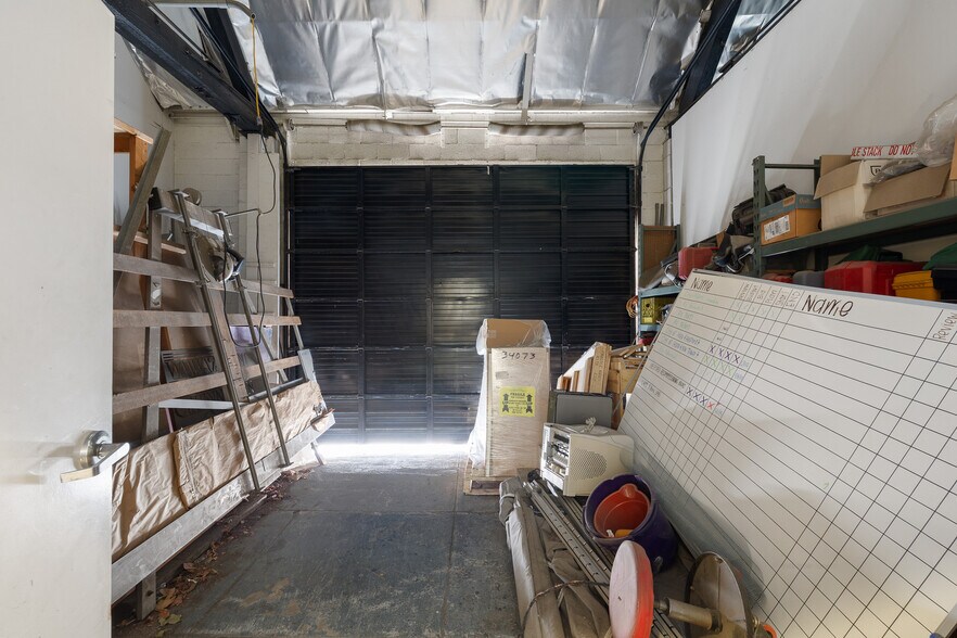 More Photos Of 3450 N Verdugo Rd, Glendale Storefront For Sale