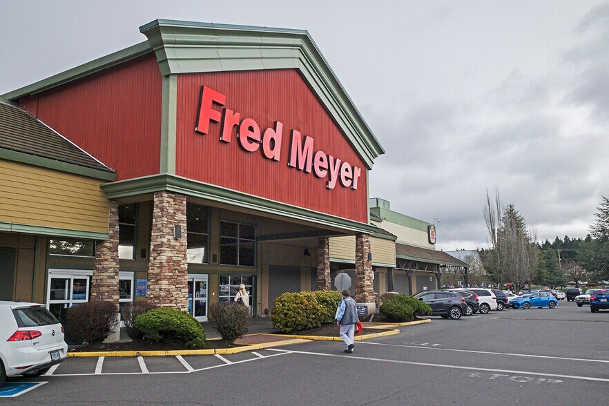 Primary Photo Of 15995-16065 SW Walker Rd, Beaverton General Retail For Lease